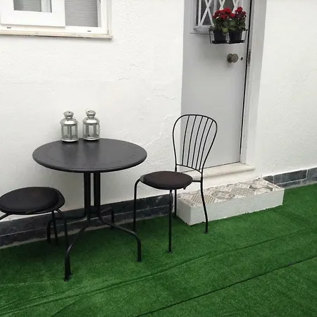 Charming Brick Wall Studio With Patio